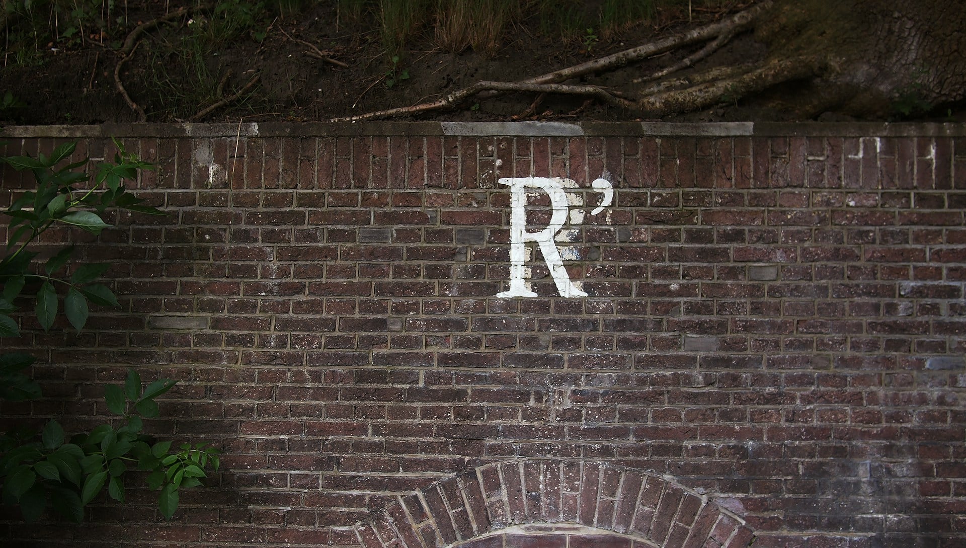 R-squared (Coefficient of Determination): Formula, Intuition & Model Fit in Regression